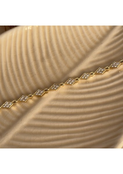 Premium Gold Asimetrik Taşlı Bileklik fiyatları