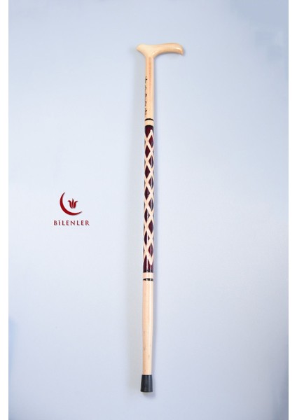 Ahşap Işçilikli Yürüme Bastonu – Zarif ve Dayanıklı (Oyması Kahverengi)