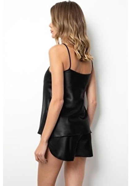 Kadın Saten Güpürlü Şortlu Takım Rahat Kesim ve Şık Tasarım ile Kullanışlı