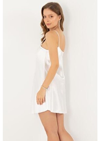 Kadın Saten Gecelik Güpür İşlemeli Şık Tasarım 100% Polyester fırsatları