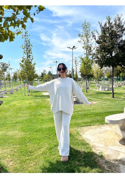 Bisiklet Yaka Oversize Triko Takım fiyatları