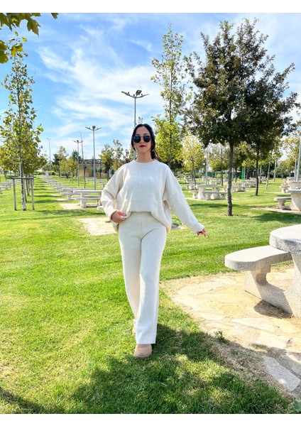Bisiklet Yaka Oversize Triko Takım modelleri