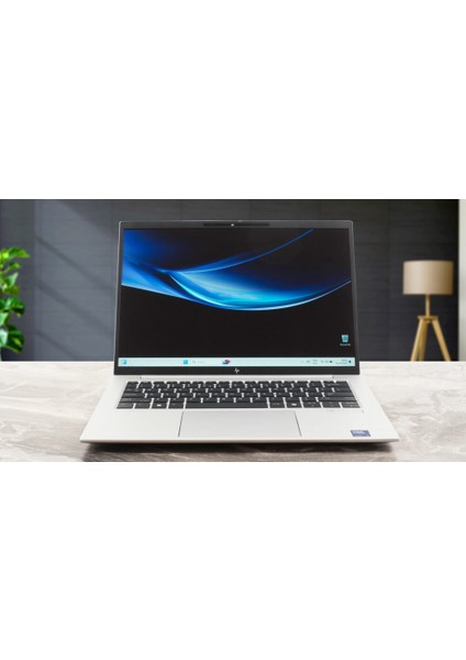 Elitebook 840 G11 8A4U5EA Ultra 5 125U 16 GB 512 GB SSD Intel Graphics 14" (Outlet)