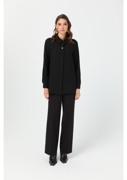 Aksesuar Detaylı Gömlek Siyah