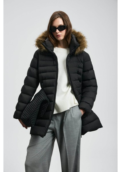 Elit Siyah Kadın Mont 122120049