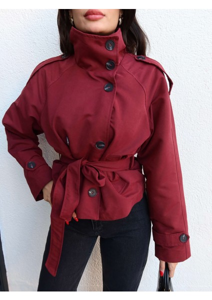 Apolet Detay Kuşaklı Kısa Trench modelleri