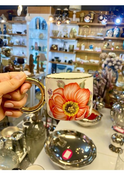 Kırmızı Flower Porselen Kupa