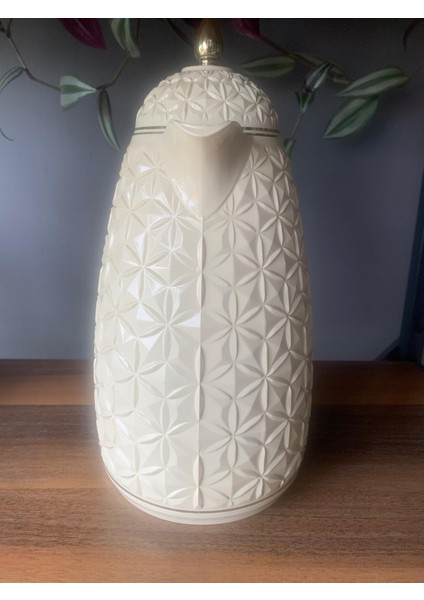 1 Lt'lik Soğuk ve Sıcak Su-Çay Termosu fiyatları