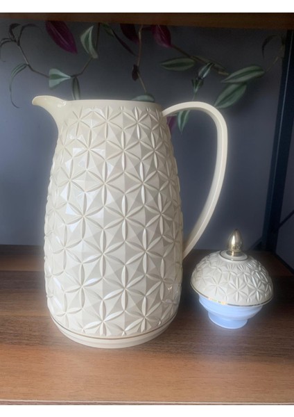 1 Lt'lik Soğuk ve Sıcak Su-Çay Termosu modelleri