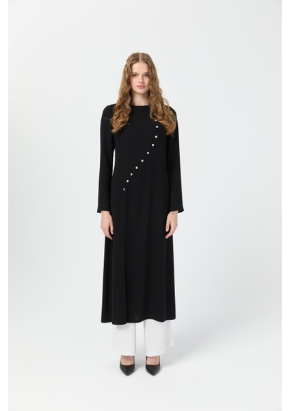 Oval Kapmalı Yırtmaçlı Pantolonlu Takım Ekru