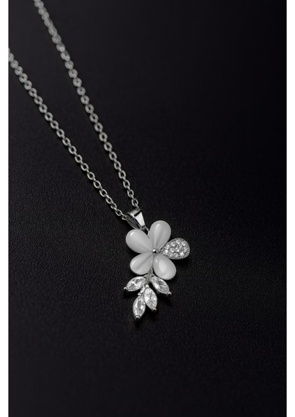 Beş Yapraklı Zirkon Taş Çiçek Papatya Kadın Kararmaz Gümüş Taşlı Çelik Kolye modelleri