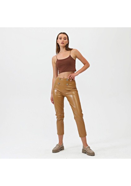 Düğmeli̇ Yan Fermuarli Deri̇ Pantolon indirimleri
