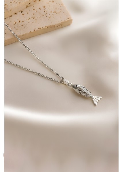 Kuyruğu Sallanan Balık Kolye Kararmaz Gümüş Kadın Çelik Kolye modelleri