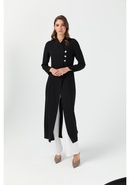 Broş Düğmeli Uzun Yırtmaçlı Pantolonlu Takım Ekru