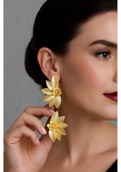 Vintage Yaprak Gold Çiçek Küpe