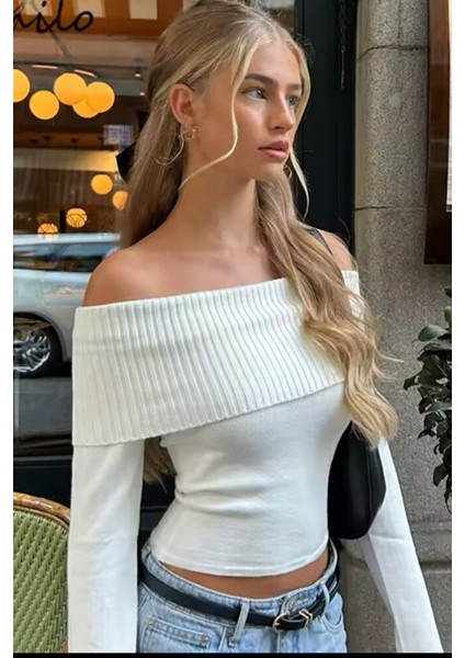 Beyaz Şeritli Madonna Yaka Omuz Dekolteli Uzun Kollu Triko Crop Bluz