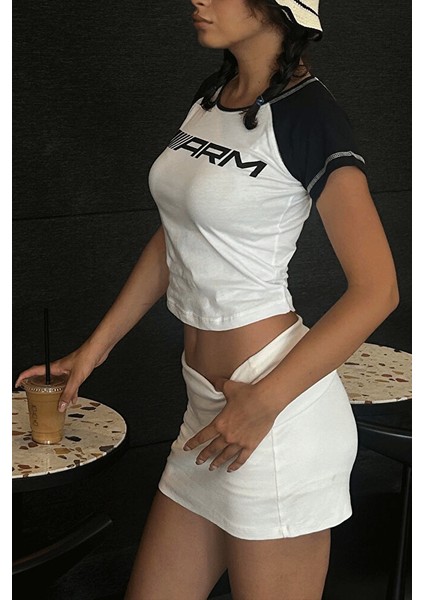 Beyaz Raglan Arm Y2K Street Kısa Kollu Crop fırsatları