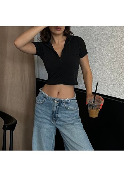 Siyah Balıkçı Yaka Yarım Fermuarlı Kısa Kollu Crop modelleri