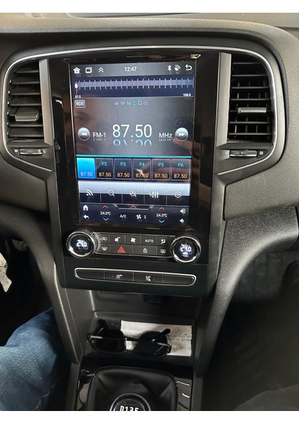 Renault Megane 4 Dijital Klima Tesla 2016/2024 4gb Ram 32GB Hafıza QLED Carplay Kamera Android Multimedya modelleri