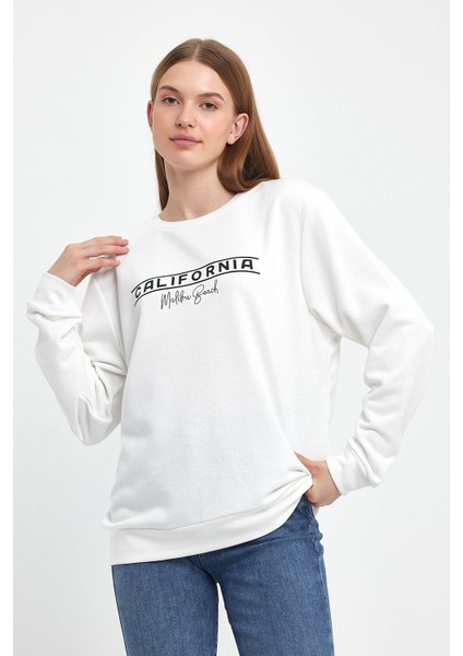 Kadın Bisiklet Yaka Rahat Kalıp 3 Iplik Kalın Californıa Baskılı Sweatshirt SPR24SWK32 modelleri