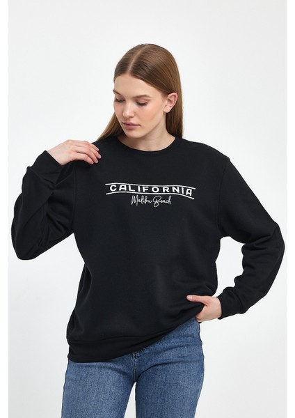 Kadın Bisiklet Yaka Rahat Kalıp 3 Iplik Kalın Californıa Baskılı Sweatshirt SPR24SWK32 fırsatları