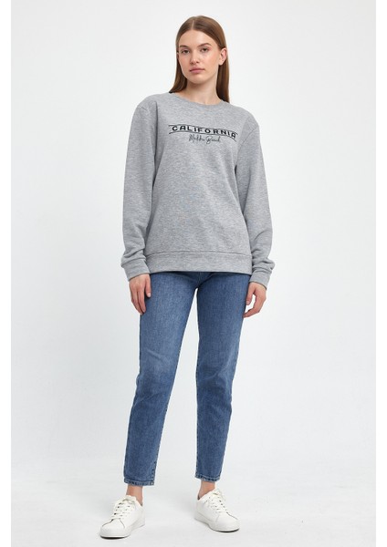 Kadın Bisiklet Yaka Rahat Kalıp 3 Iplik Kalın Californıa Baskılı Sweatshirt SPR24SWK32