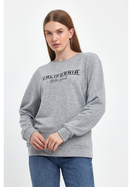 Kadın Bisiklet Yaka Rahat Kalıp 3 Iplik Kalın Californıa Baskılı Sweatshirt SPR24SWK32 indirimleri