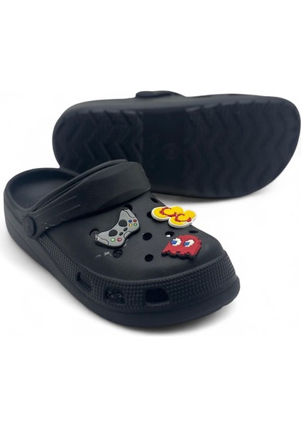 Oyun Figürlü Siyah Terlik – Çocuk / Unisex fırsatları