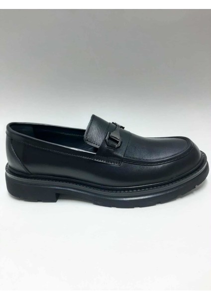 Hakiki Deri Siyah Bağcıksız Kalın Hafif Taban Tokalı Loafer Model Erkek Ayakkabı C-911108ZYBK