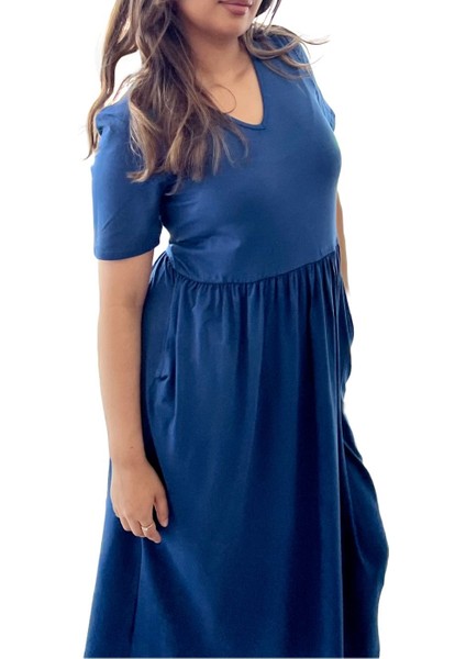 Cep Detaylı V Yaka Elbise