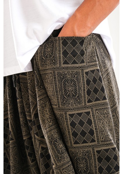 Poker Desenli Avangard Şalvar fırsatları