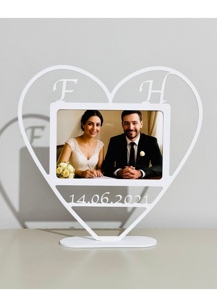 Evlilik & Sevgili Hediyesi – Baş Harfli ve Tarihli Dekoratif Çerçeve-Beyaz-M modelleri