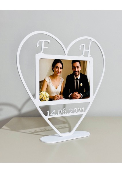 Evlilik & Sevgili Hediyesi – Baş Harfli ve Tarihli Dekoratif Çerçeve-Beyaz-M fırsatları