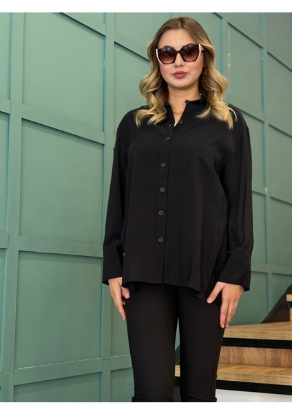 Kadın Yanları Yırtmaçlı Tek Cepli Önden Düğmeli Gömlek