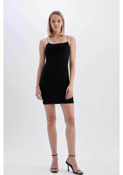Bodycon Kare Yaka Siyah Askılı Mini Elbise D3265AXNS