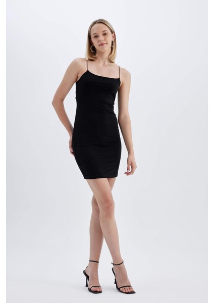Bodycon Kare Yaka Siyah Askılı Mini Elbise D3265AXNS