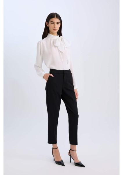 Regular Fit Fiyonk Yaka Basic Düz Saten Uzun Kollu Bluz D3133AX24AU