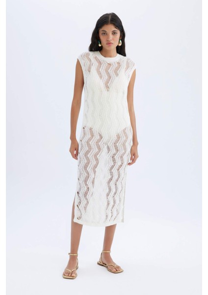 Bisiklet Yaka Kolsuz Yırtmaçlı Beyaz Midi Triko Elbise D3013AX24SM