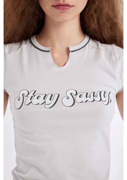 Fitted V Yaka Baskılı Kısa Kollu Tişört D3364AX24SM