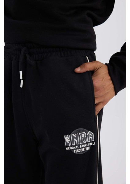 Fit Kalın Jogger Eşofman Altı NBA Wordmark Standart Fit Cepli Esnek Bantlı Paça D3231AX24WN