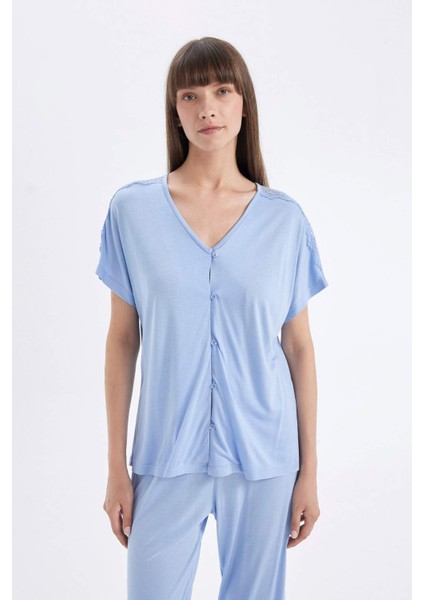 Pijama Takım V Yaka Düğmeli Kısa Kollu Üst Beli Lastikli Alt-Fall in Love D3182AX24AU