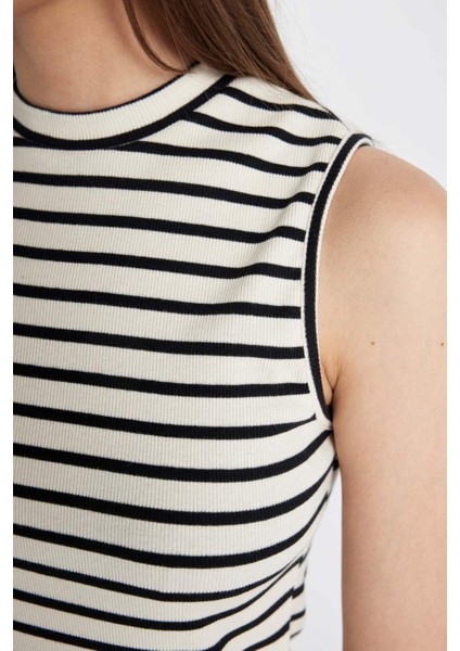 Bisiklet Yaka Fitilli Kaşkorse Çizgili Kolsuz Tişört D4040AXNS