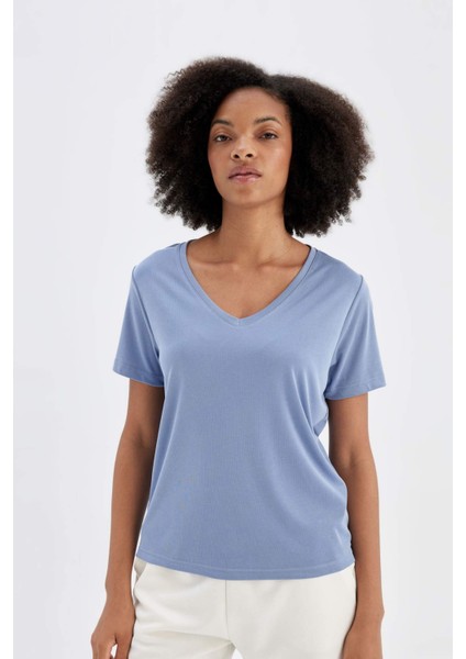 Fit Standart Fit V Yaka Sporcu Modal Kısa Kollu Tişört