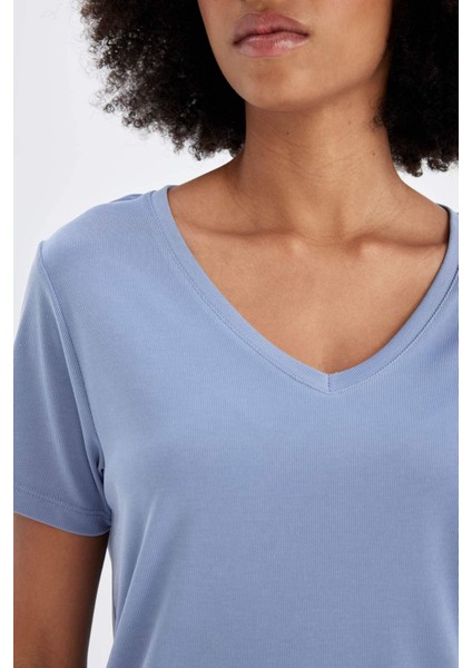 Fit Standart Fit V Yaka Sporcu Modal Kısa Kollu Tişört