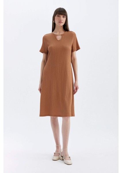 Regular Fit Bisiklet Yaka Bürümcük Kısa Kollu Midi Elbise D3834AX24SM