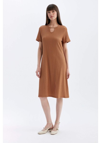 Regular Fit Bisiklet Yaka Bürümcük Kısa Kollu Midi Elbise D3834AX24SM