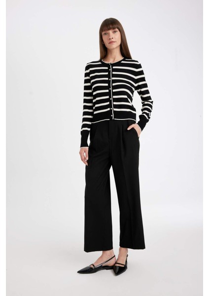 Regular Fit Çizgili Bisiklet Yaka Düğmeli Triko Hırka