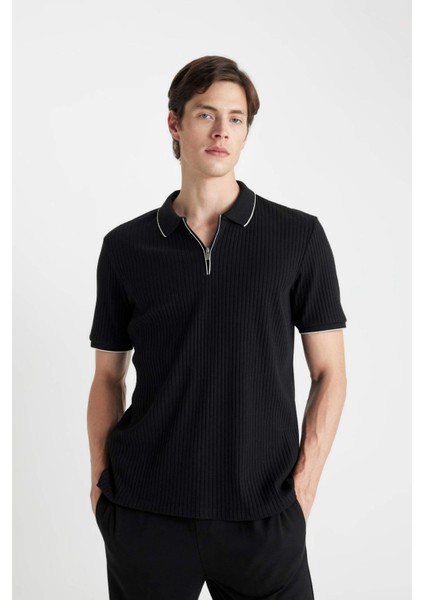 Slim Fit Dar Kesim Polo Yaka Kısa Kollu Fitilli Kaşkorse Yarım Fermuarlı Siyah Tişört D3948AX24SM
