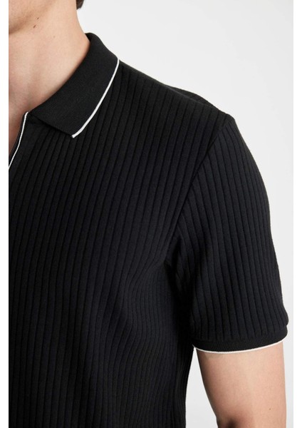 Slim Fit Dar Kesim Polo Yaka Kısa Kollu Fitilli Kaşkorse Yarım Fermuarlı Siyah Tişört D3948AX24SM