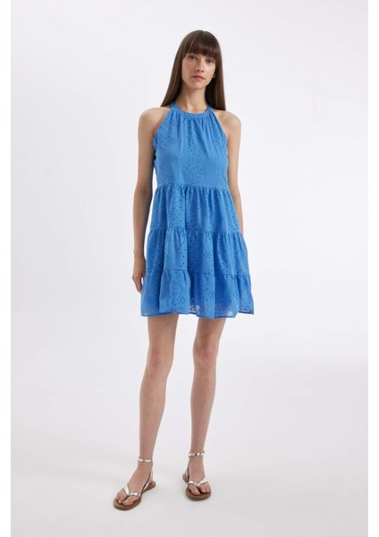 A Kesim Halter Yaka Brode Kolsuz Mini Elbise D4400AX24HS